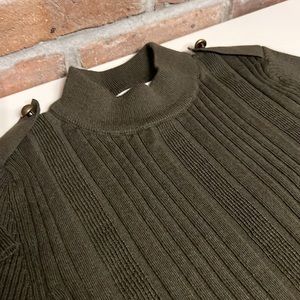 Green long sleeve top